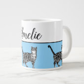 Bébé Bleu Blanc Tabby chat Chats Whimsical Art Mug (Devant droit)
