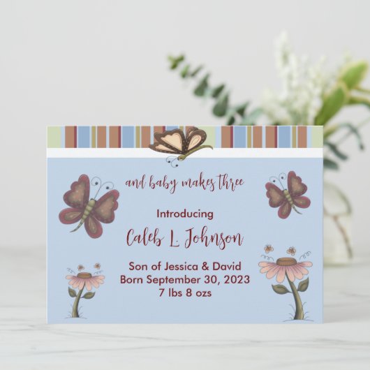 Bébé bleu Faire-part de naissance à fleurs papillo (Debout devant)