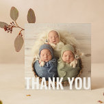Bébé Cadeau Triplets Merci Nouveau-né Baby shower<br><div class="desc">Baby Gift Triplets Merci Nouveau-né Baby shower Merci Cartes contient votre photo préférée avec le texte "Merci" dans élégant script blanc moderne sur le devant et une photo supplémentaire et votre message personnalisé au verso. Personnalisez en modifiant le texte dans les zones de texte fournies. CONSEIL PHOTO : centre votre...</div>
