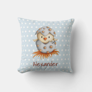 Bébé coussin avec éclosion d'oiseau pour décoratio