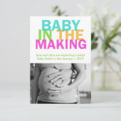 BÉBÉ DANS LA faire-part de grossesse (Debout devant)