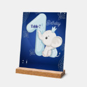 Bébé éléphant mignon premier anniversaire (Angle)