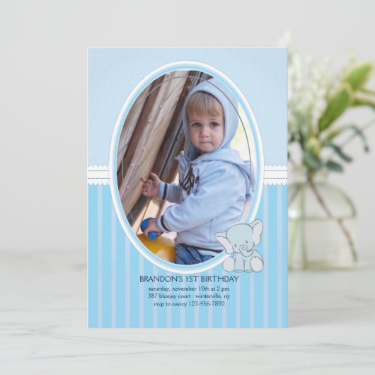 Bébé Eléphant Photo Invitation (Debout devant)