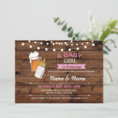 Bébé fille brassage douche bière Invitation en boi (Debout devant)