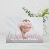 Bébé fille rose 1 Faire-part de naissance de bienv (Debout devant)