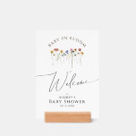 Bébé Fleur sauvage coloré dans l'Affiche de bienve<br><div class="desc">Ce porte-baby shower fleur sauvage d'accueil bébé en fleurs est parfait pour votre baby shower d'été simple et lunatique en bouho arc-en-ciel. Les fleurs aux couleurs rose, jaune, orange et or, qui donnent à ce produit l'impression d'un élégant jardin vintage minimaliste de printemps hippie. Le design moderne est artistique et...</div>