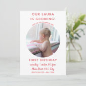 Bébé grandit - Simple invitation photo (Debout devant)