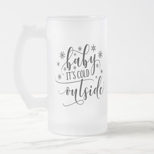 Bébé il fait froid dehors Mug en verre (Gauche)