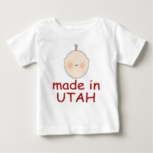 Bébé mignon fait dans le T-shirt de l'Utah