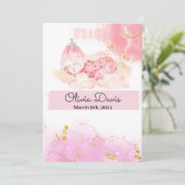 Bébé mignon fraise "C’est une fille" faire-part (Debout devant)