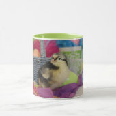 Bébé mignon poussin de Pâques Mug (Centre)