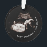Bébé Noël Ornament Grossesse Ultrasound Photo<br><div class="desc">Bébé Noël Ornament Grossesse Ultrasound Photo Peut être entièrement customisé pour répondre à vos besoins. © Gorjo Designs. Fait pour vous via la plateforme Zazzle. // Note : la photo utilisée est une image de réserve uniquement. Vous devrez remplacer par votre propre photo avant de commander/imprimer. Si vous avez besoin...</div>