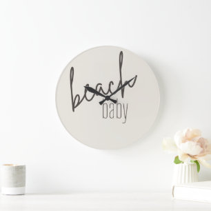 bébé plage. Horloge