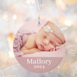 Bébé rose Fille Nom personnalisé Photo<br><div class="desc">Un ornement photo simple et élégant pour le premier Noël du bébé peut être personnalisé avec une photo de nouveau-né et texte personnalisé pour le prénom. Choisissez d'inclure la même photo sur les deux côtés ou deux photos différentes. La couleur arrière - plan rose rose poussiéreuse peut être changée pour...</div>