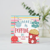 bedankt voor popcorn cadeau in een open huis (Staand voorkant)