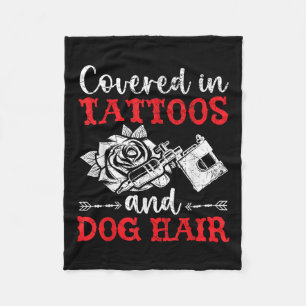 Bedekt met tatoeage P van Tattoos en honden Fleece Deken