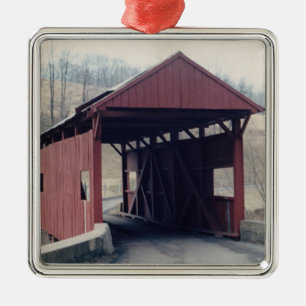 Bedekte brug metalen ornament
