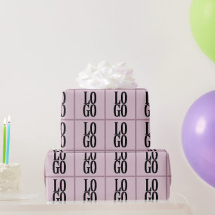 Bedrijfs- of zakelijk logo op stoffig roze cadeaupapier