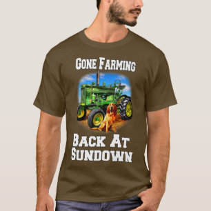 Bedrijfshoofdboer die weer op zonsondergang wordt t-shirt