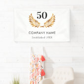 Bedrijfsnaam gevestigd wit goud spandoek (Insitu)