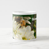 Bee & Blossom Macro | Personalized Name Mug (Devant)