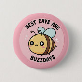 Bee Button – Cute Kawaii Bumblebee Pin (Voorkant)