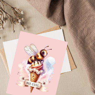 Bee Cool Whimsical Briefkaart
