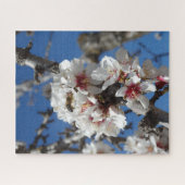 Bee on Almond Blossom 520 Count Puzzle dur (Horizontal)