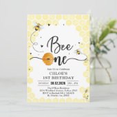 Bee One Honey Bee 1st Birthday Invitation (Debout devant)