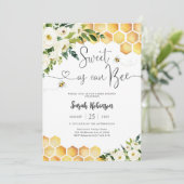 Bee Theme Baby Shower Invitation (Debout devant)