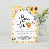 Bee Two Honey Bee 2nd Birthday Invitation (Debout devant)