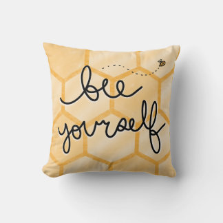 "Bee" Yourself Pillow Kussen
