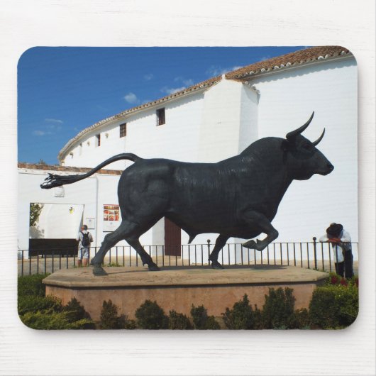 beeld van een stier in Ronda, Spanje Muismat (Voorkant)