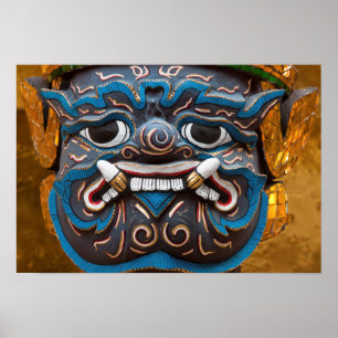 Beeldhouwwerk gezicht bij het Grand Palace Poster