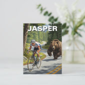 Beer achtervolgend wielrenner Jasper Canada Briefkaart (Staand voorkant)