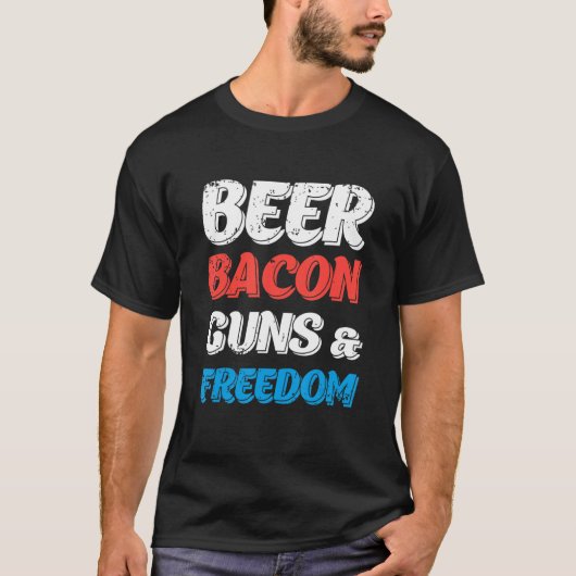 Beer Bacon Pistolen & Freedom 2022 4 juli T-shirt (Voorkant)