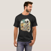 Beer drinking cigar smoking drunk skeleton t-shirt (Voorkant volledig)