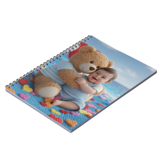 Beer knuffelt met een baby notitieboek (Linkerzijde)