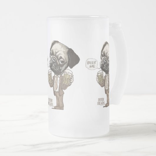 Beer me Pug van Mudge Studios Matglas Bierpul (Voorkant rechts)