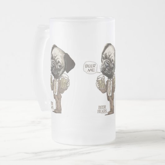 Beer me Pug van Mudge Studios Matglas Bierpul (Voorkant links)