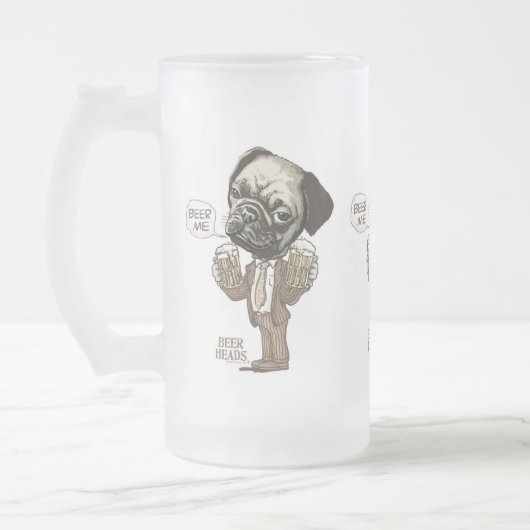 Beer me Pug van Mudge Studios Matglas Bierpul (Links)