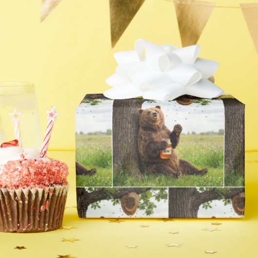 Beer Met Een Pot Honing Cadeaupapier (Verjaardagsfeest)
