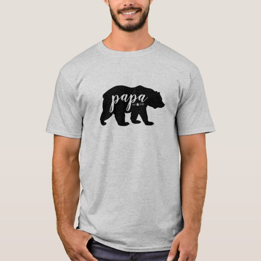 Beer zwart-wit Script Papa, ingesteld jaar T-shirt (Voorkant)