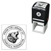 Beerhoofd dat tanden ontbloot Bibliotheek Boeknaam Zelfinktende Stempel (In situ)