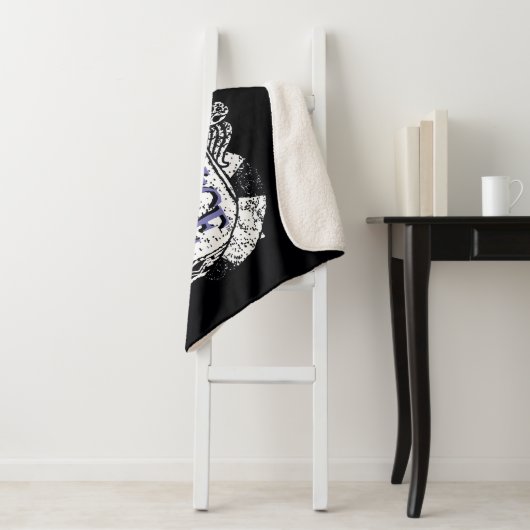 Beetlesap | Sandworm Coiled on Beetlesap Logo Sherpa Deken (In situ)