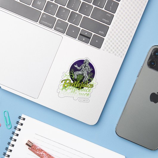 Beetlesap | Zitten op een grafsteen Sticker (Laptop met iPhone)