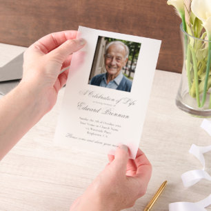 Begrafenis Memorial Foto Elegant Vellum Uitnodigingen