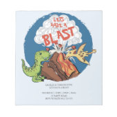 BEGROTING HEEFT EEN Blast Dinosaur-uitnodiging Notitieblok (Voorkant)