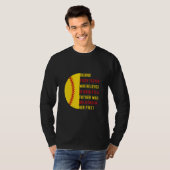 Behind Every Player Is A Father  Softball Dad Daug T-shirt (Voorkant volledig)