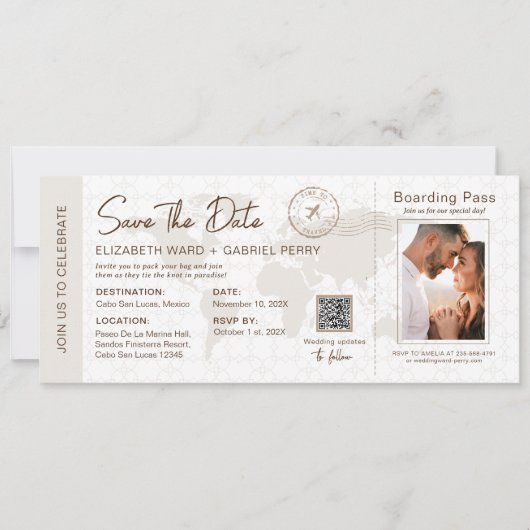 Beige boardingpass bestemming bruiloft QR-code Kaart (Voorkant)